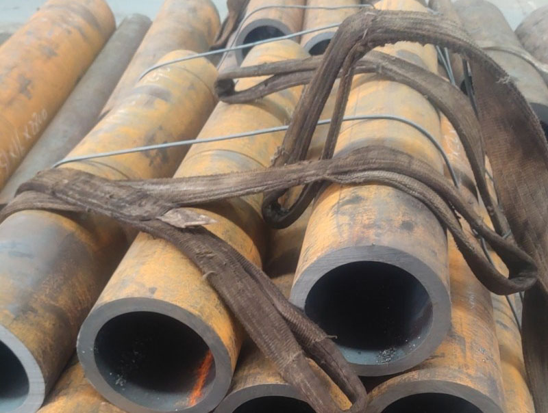 灵寿15CrMoG无缝钢管切割